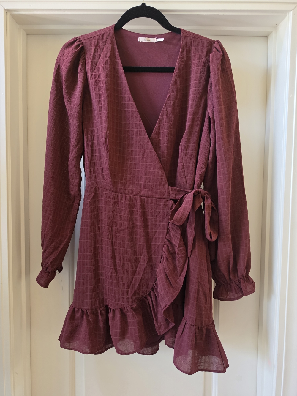 Mauve Wrap Floral-Texture Ruffle Dress Women's Size M